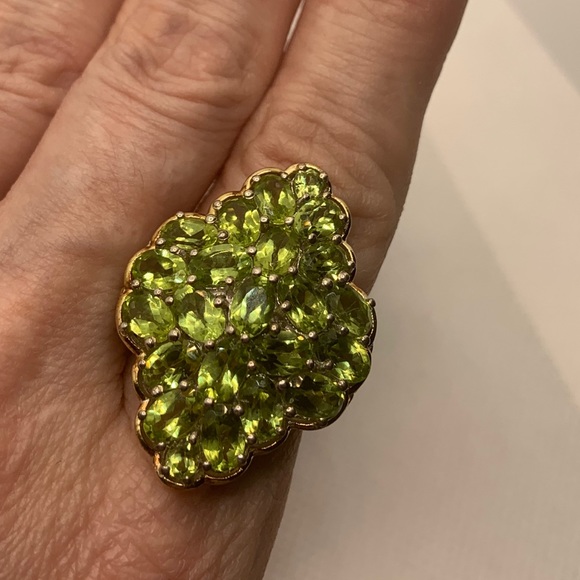 Jewelry - PERIDOT CLUSTER RING